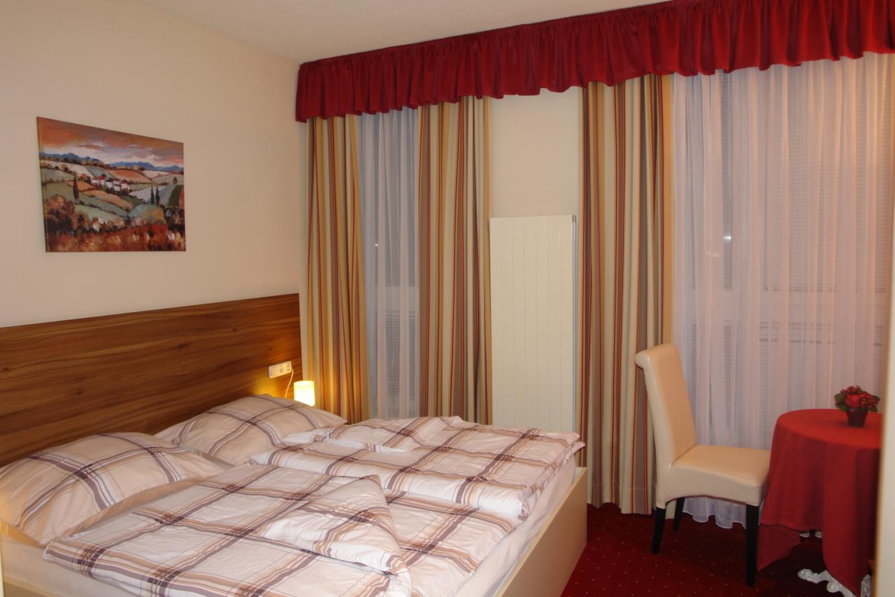 Hotel Garni Daniela Urich Schwanenstadt Buitenkant foto